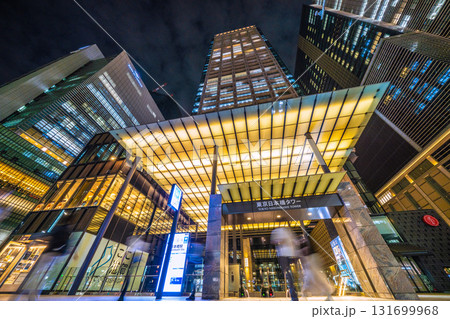 日本の東京都市景観10月3日。日本橋駅(出入口B6)とつながる東京日本橋タワーなどを望む 日本の東京都市景観10月3日。日本橋駅(出入口B6)とつながる東京日本橋タワーなどを望む 131699968