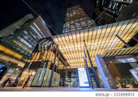 日本の東京都市景観10月3日。日本橋駅（出入口B6）とつながる東京日本橋タワーなどを望む 131699972