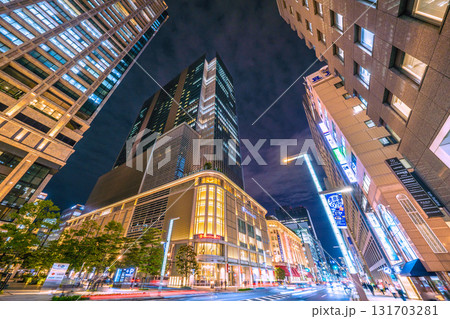 日本の東京都市景観10月3日。日本橋駅（出入口B6）とつながる東京日本橋タワーや日本橋高島屋など… 131703281