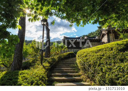 Steps leading to Seokpajeong Steps leading to Seokpajeong 131711010