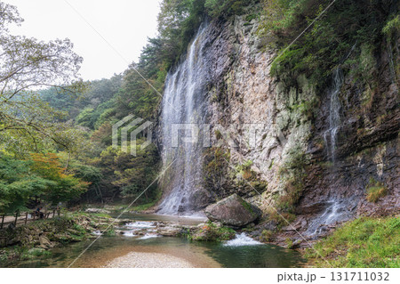 Byeongpung waterfall in Gangcheonsan Byeongpung waterfall in Gangcheonsan 131711032