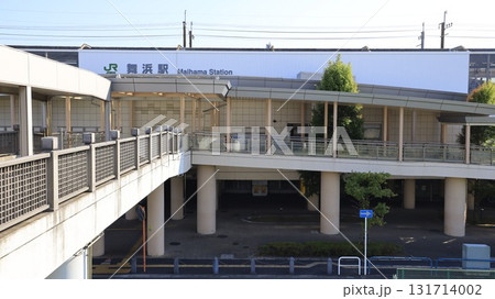 JR京葉線の舞浜駅北口、東京ディズニーランドと逆方向の出口 131714002