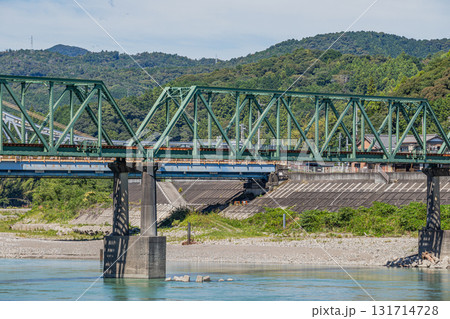 浜松市の天竜浜名湖鉄道の線路と街並み(静岡県) 浜松市の天竜浜名湖鉄道の線路と街並み(静岡県) 131714728