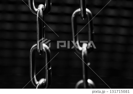 The chains are tightly laid out in the frame The chains are tightly laid out in the frame 131715081