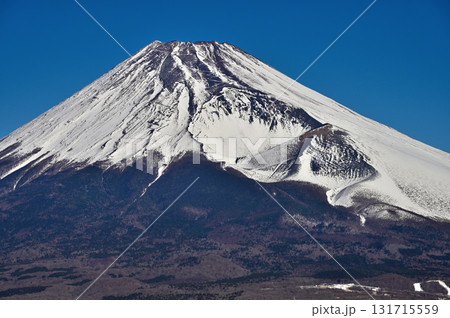 愛鷹山塊の越前岳より望む雪稜の富士山 愛鷹山塊の越前岳より望む雪稜の富士山 131715559