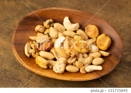 おやつのスナック豆のイメージ 131715645