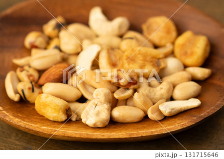 おやつのスナック豆のイメージ おやつのスナック豆のイメージ 131715646