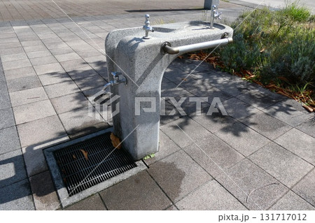 新青森駅前の公園の水飲み場(青森県青森市) 新青森駅前の公園の水飲み場(青森県青森市) 131717012