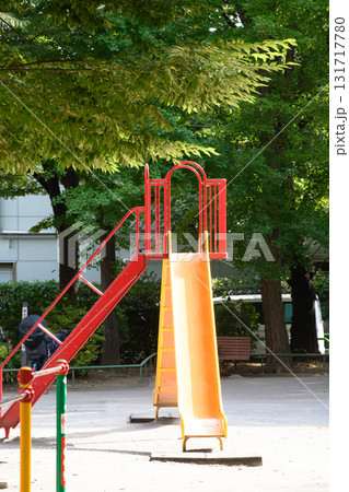 公園の遊具 公園の遊具 131717780
