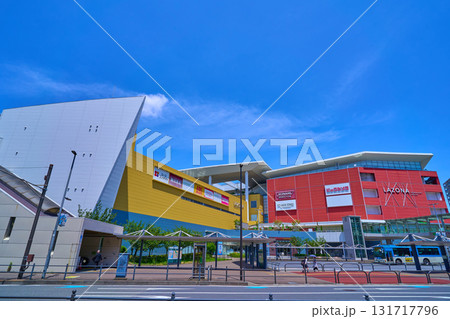 神奈川県川崎市幸区の川崎駅ラゾーナ広場とラゾーナ川崎プラザ方面を見る 131717796