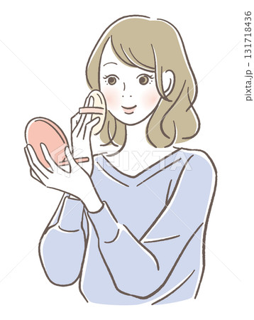 化粧をする笑顔の女性 131718436