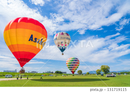鈴鹿スカイフェスタ、ふんわりと浮かぶ熱気球〈三重県鈴鹿市〉 131719115