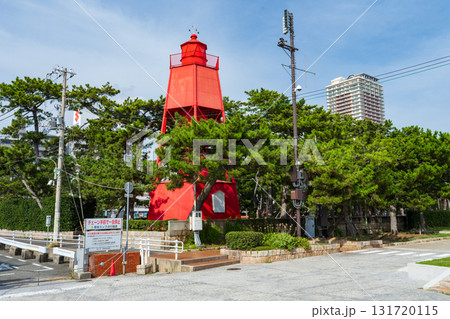 神戸市須磨区　須磨海浜公園に移築された旧和田岬燈台 131720115