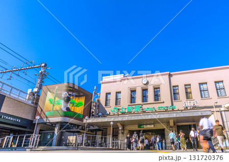 日本の東京都市景観 上野駅(広小路口)などを望む 131720376