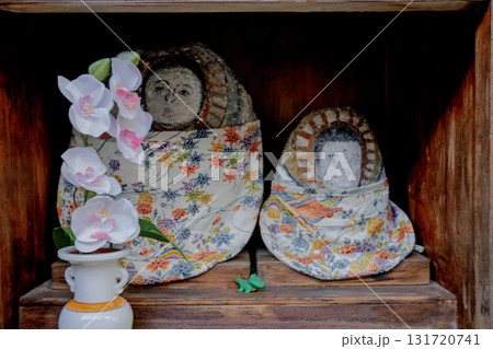 庶民に親しまれ地域を見守ってくれるかわいいお地蔵様 庶民に親しまれ地域を見守ってくれるかわいいお地蔵様 131720741