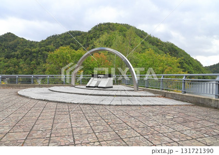 さっぽろ湖と定山渓ダム（札幌市南区定山渓）第一展望台　　　　　 131721390