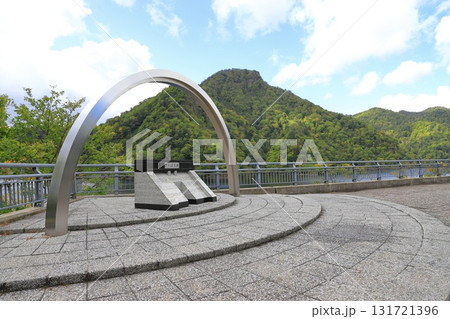 さっぽろ湖と定山渓ダム（札幌市南区定山渓）第一展望台　　　　　 131721396