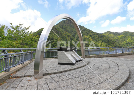 さっぽろ湖と定山渓ダム(札幌市南区定山渓)第一展望台 さっぽろ湖と定山渓ダム(札幌市南区定山渓)第一展望台 131721397