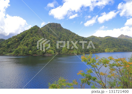 さっぽろ湖と定山渓ダム（札幌市南区定山渓）第一展望台　　　　　 131721400