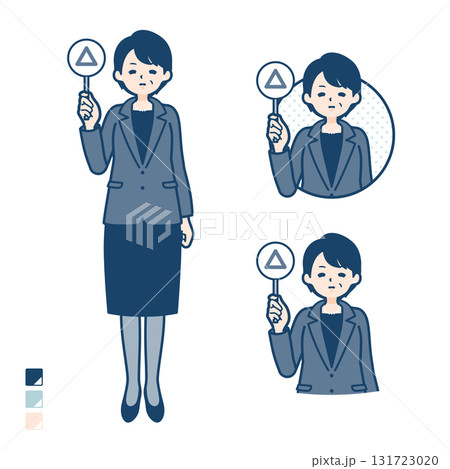 ビジネスミドル女性が三角印パネルを出すイラスト 131723020