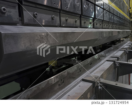 ベンダー　プレスブレーキ　NCベンダー　工場　製造業　 131724954