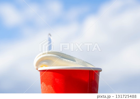 青空とソフトクリーム 青空とソフトクリーム 131725488