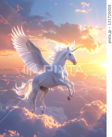 黄金の朝焼けの中を飛ぶ翼のあるユニコーン　幻想的で神秘的な世界 131726008
