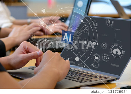 生成AIを活用したデジタルワークフローとクラウド活用のビジネスシーン 131726924