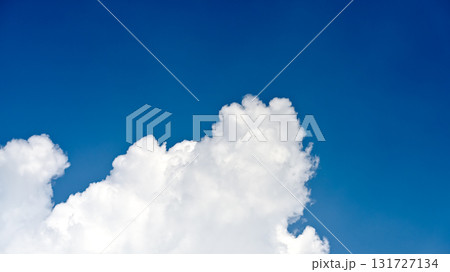 青空と白い雲 131727134