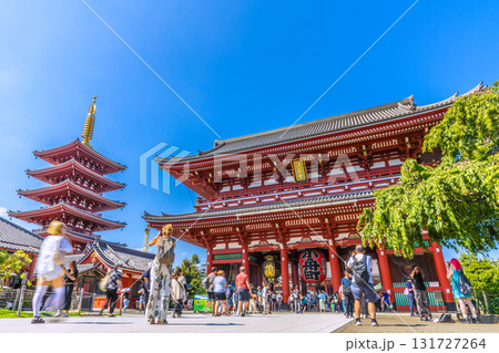 日本の東京都市景観インバウンド続く…まるで異国…外国人観光客らで大混雑の浅草寺 日本の東京都市景観インバウンド続く…まるで異国…外国人観光客らで大混雑の浅草寺 131727264