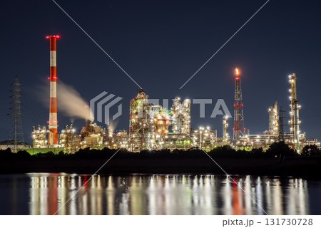 四日市の工場夜景《焼津突堤より望む塩浜地区 昭和四日市石油》 四日市の工場夜景《焼津突堤より望む塩浜地区 昭和四日市石油》 131730728
