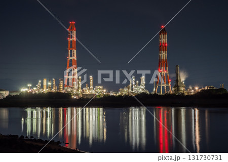 四日市の工場夜景《焼津突堤より望む塩浜地区 昭和四日市石油》 四日市の工場夜景《焼津突堤より望む塩浜地区 昭和四日市石油》 131730731