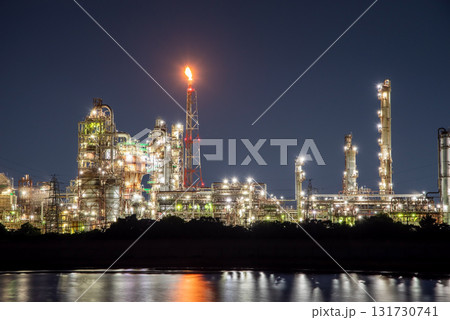 四日市の工場夜景《焼津突堤より望む塩浜地区 昭和四日市石油》 四日市の工場夜景《焼津突堤より望む塩浜地区 昭和四日市石油》 131730741