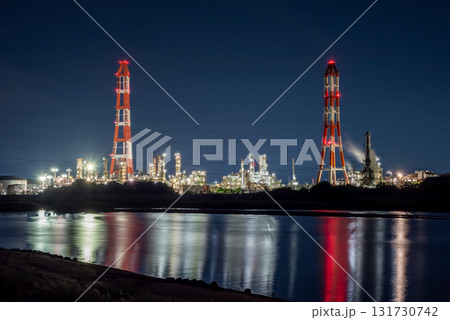 四日市の工場夜景《焼津突堤より望む塩浜地区 昭和四日市石油》 四日市の工場夜景《焼津突堤より望む塩浜地区 昭和四日市石油》 131730742
