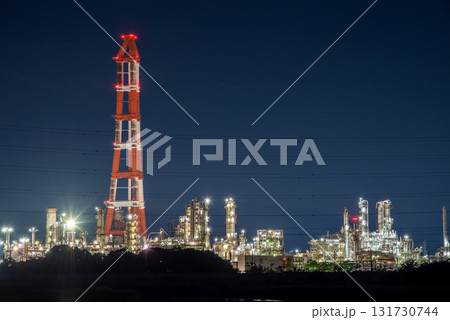 四日市の工場夜景《焼津突堤より望む塩浜地区 昭和四日市石油》 131730744