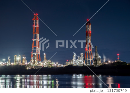 四日市の工場夜景《焼津突堤より望む塩浜地区 昭和四日市石油》 四日市の工場夜景《焼津突堤より望む塩浜地区 昭和四日市石油》 131730749