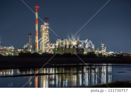 四日市の工場夜景《焼津突堤より望む塩浜地区 昭和四日市石油》 四日市の工場夜景《焼津突堤より望む塩浜地区 昭和四日市石油》 131730757