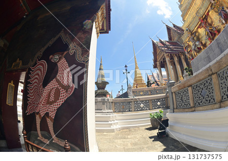 Wat Phra Sri Rattana Satsadaram, commonly known as Wat Phra Kaew, is the most popular temple for tourists to visit and pay homage to. 131737575