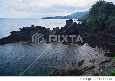 夏の津軽半島　鋳釜崎の奇岩 131737918