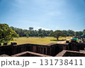 アンコールワット広大な公園の広場 131738411