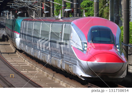 東北新幹線を行く秋田新幹線E6系（E5系併結） 131738654