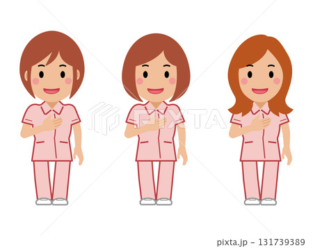胸に手を当てて笑顔のピンクの制服の女性看護師 胸に手を当てて笑顔のピンクの制服の女性看護師 131739389