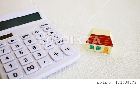 マイホーム　住宅ローン　繰り上げ返済　16:9 131739575