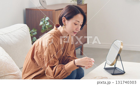 身だしなみの合間 131740303