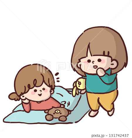 ぬいぐるみとお昼寝ごっこをしている子どもたちのイラスト ぬいぐるみとお昼寝ごっこをしている子どもたちのイラスト 131742437