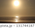海から見る日の出 131744187