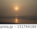 海から見る日の出 131744188