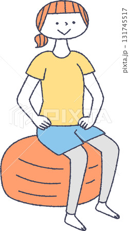 バランスボールに座る女性 バランスボールに座る女性 131745517