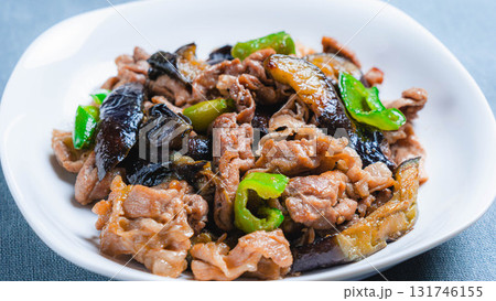 ナスと豚肉の味噌炒め 131746155