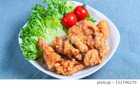 鶏の唐揚げ 131746270